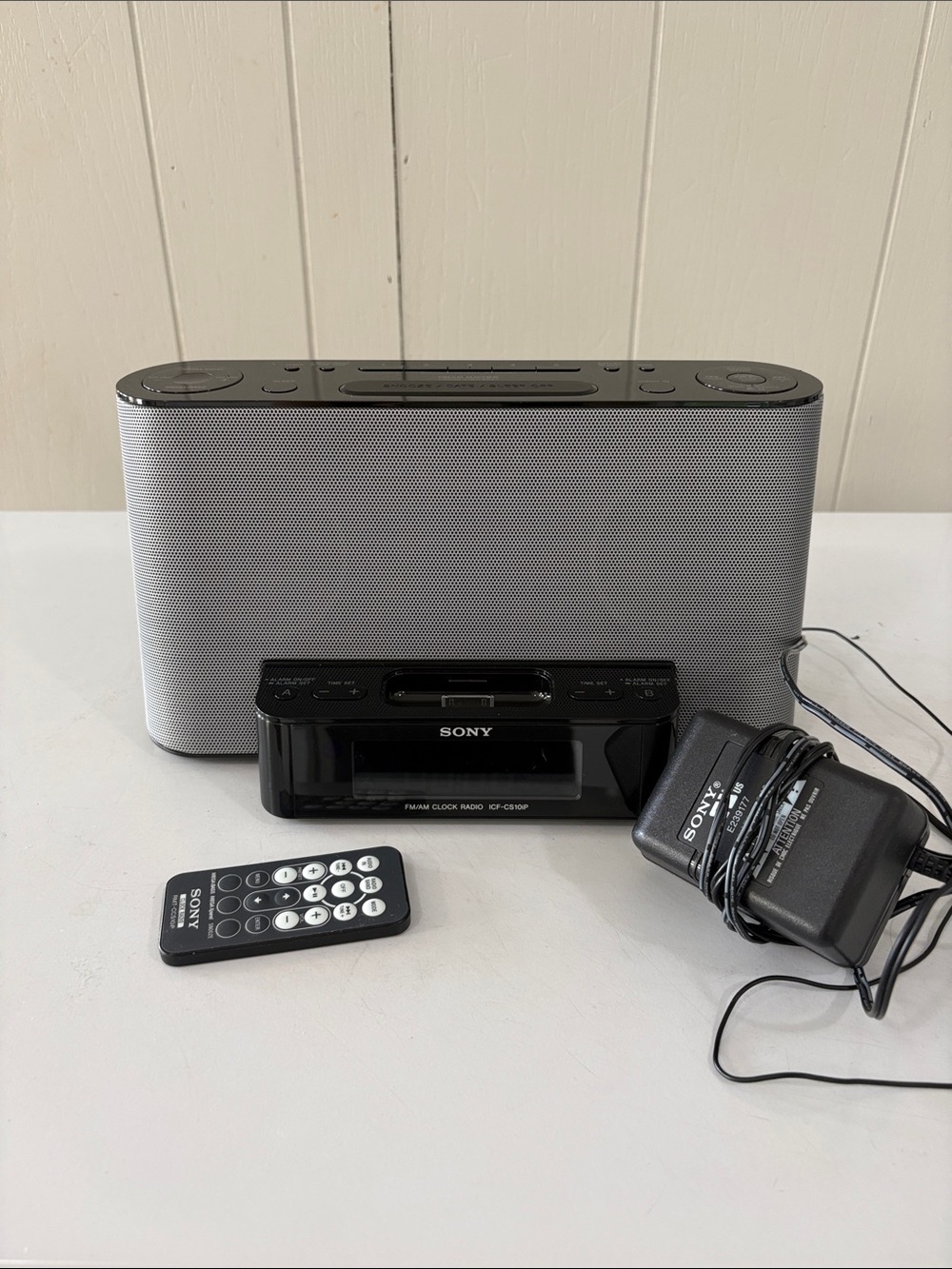 Sony ICF-CS10iP Speaker with Alarm Clock and ipod/iphone Dock